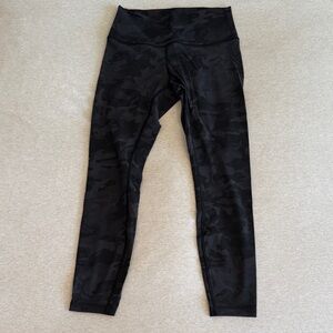 Lululemon Athletica 7/8 Black Camouflage Leggings